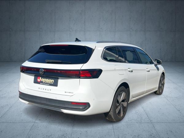Volkswagen Passat Business /AHK /GANZJAHRESREIFEN