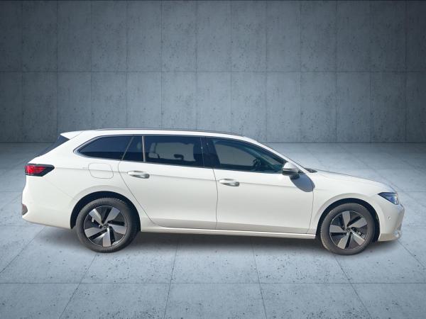 Volkswagen Passat Business /AHK /GANZJAHRESREIFEN