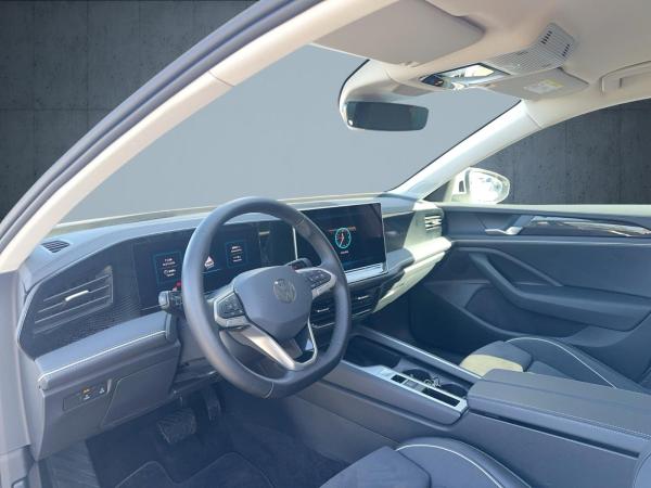 Volkswagen Passat Business /AHK /GANZJAHRESREIFEN