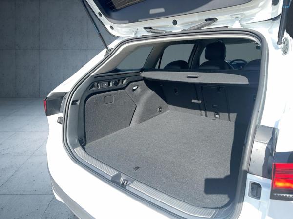 Volkswagen Passat Business /AHK /GANZJAHRESREIFEN