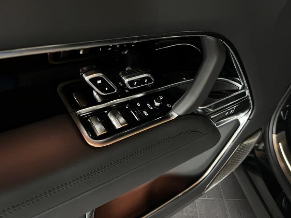 Land Rover Range Rover Autobiography P550e • Allradlenkung • Executive Seating • Panorama • Plug in Hybrid