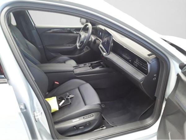 Volkswagen Passat 1,5 TSI Hybrid R-Line DSG RFK/NAVI/LES/Sitzheizung vo./u.v.m.
