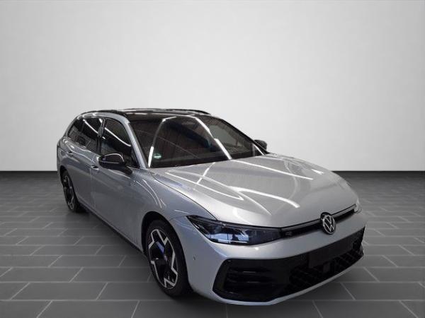 Volkswagen Passat 1,5 TSI Hybrid R-Line DSG RFK/NAVI/LES/Sitzheizung vo./u.v.m.