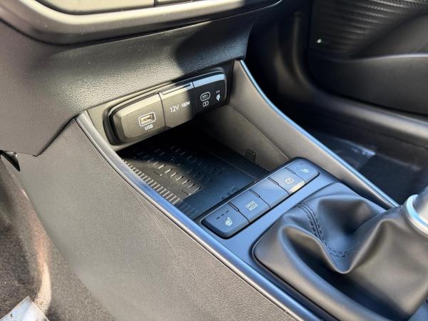 Hyundai i20 1.0 T-GDI 90 PS MT Blackline, BOSE, VERFÜGBAR