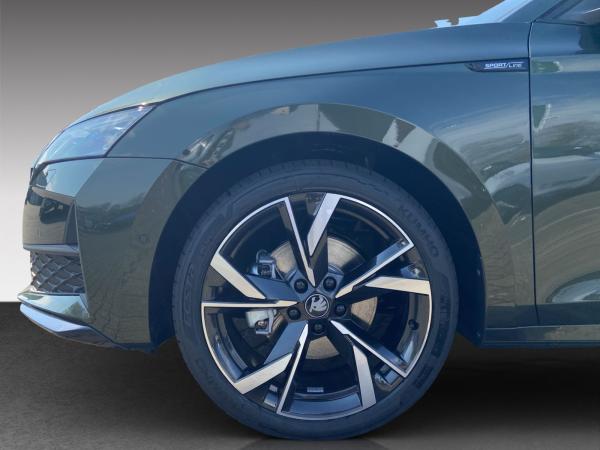 Skoda Octavia Combi Sportline 2,0 TDI DSG *AHK*MATRIX*