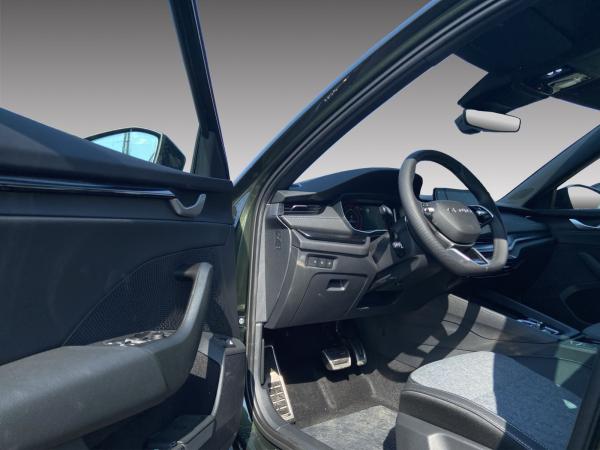 Skoda Octavia Combi Sportline 2,0 TDI DSG *AHK*MATRIX*