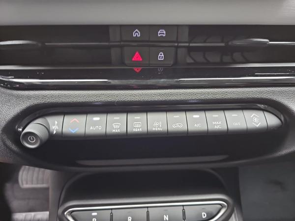 Fiat 600 1.2 T3 HYBRID DCT BUSINESS EDITION MJ26 ALLWETTERREIFEN