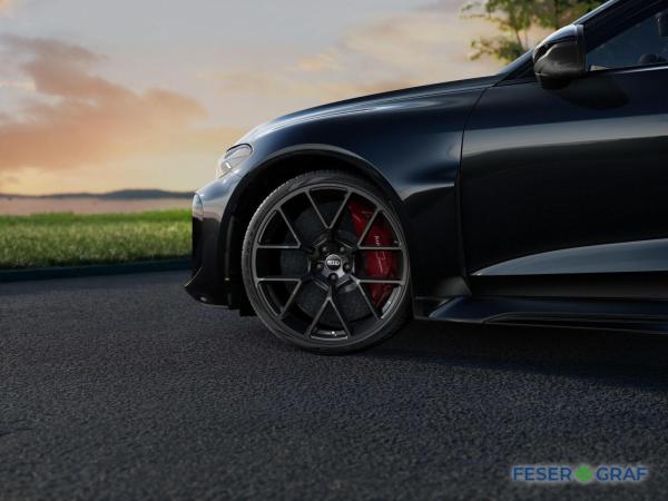 Audi RS5 Avant Tech pro*B&O*AHK*KERAMIK*HUD*360*285 k