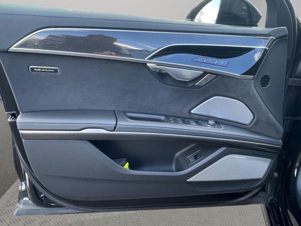 Audi A8 50 TDI qu. S line Matrix HuD Pano AHK StandHZ