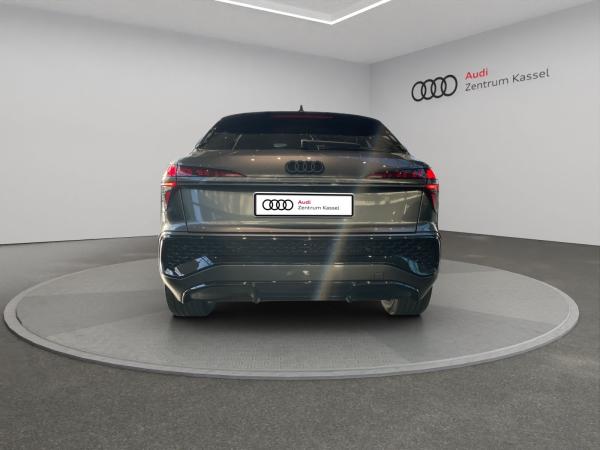 Audi Q3 SB e-hybrid S line LED Plus Navi Rü AHK 20" Audi Q3 SB e-hybrid S line LED Plus Navi Rü AHK 20"