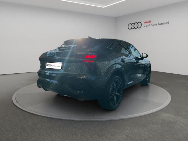 Audi Q3 SB e-hybrid S line LED Plus Navi Rü AHK 20" Audi Q3 SB e-hybrid S line LED Plus Navi Rü AHK 20"