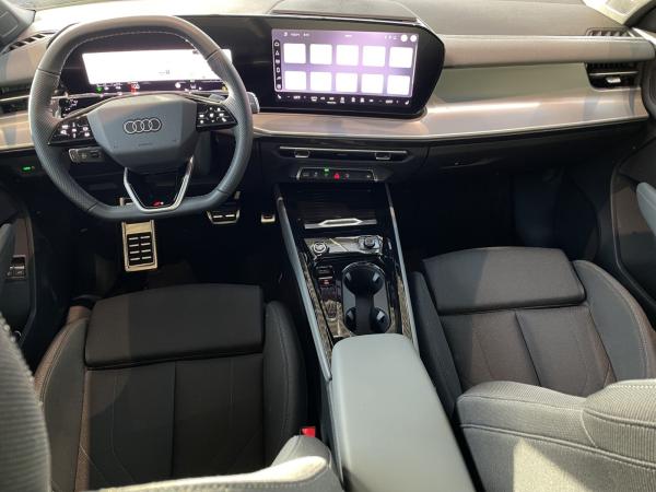 Audi Q3 SB e-hybrid S line LED Plus Navi Rü AHK 20" Audi Q3 SB e-hybrid S line LED Plus Navi Rü AHK 20"