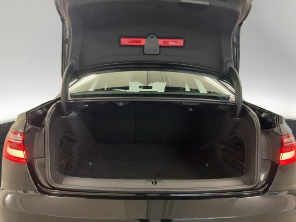 Audi A4 Limousine Advanced 40 TDI S tr. PDC AHK NAVI
