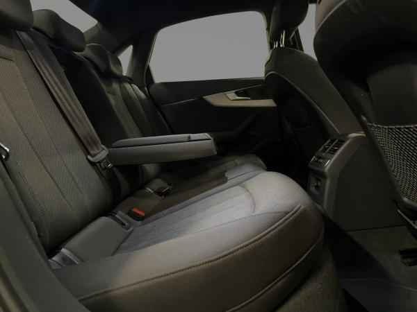 Audi A4 Limousine Advanced 40 TDI qu.S tr. AHK RFK