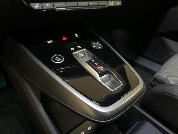 Audi Q4 e-tron Q4 Sportback 40 e-tron AHK MATRIX NAVI RFK SONOS