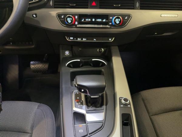 Audi A4 Limousine Advanced 40 TDI qu.S tr. AHK RFK