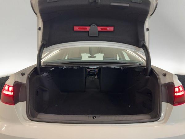 Audi A4 S line 35 TDI S tr. LED RFK NAVI SITZHZG