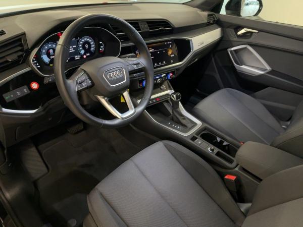 Audi Q3 35 TFSI S tr. AHK LED VIRTUAL PDC