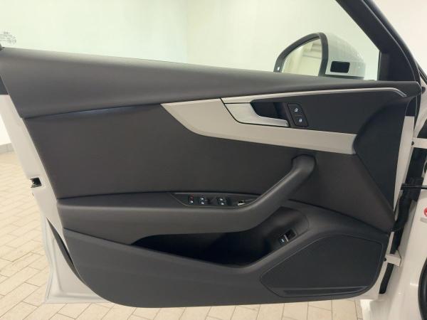 Audi A4 S line 35 TDI S tr. LED RFK NAVI SITZHZG