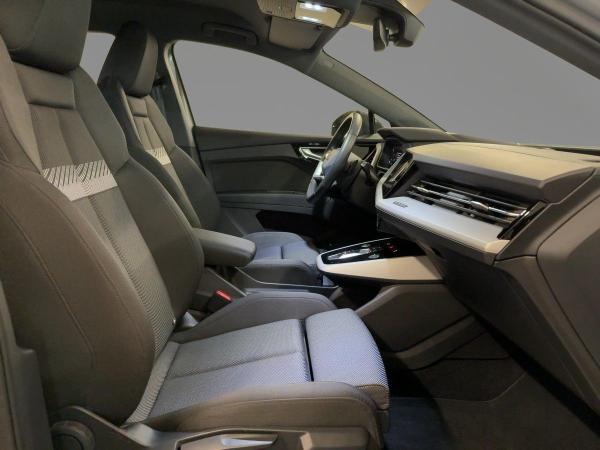 Audi Q4 e-tron Q4 40 e-tron RFK NAVI VIRTUAL HUD DAB SITZHZG