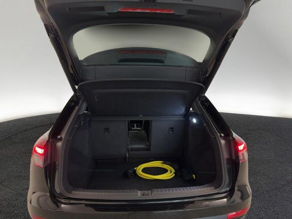 Audi Q4 e-tron Q4 40 e-tron LED RFK NAVI VIRTUAL DAB SITZHZG