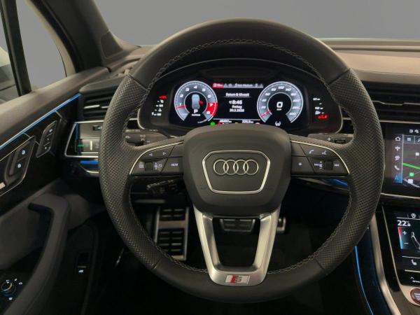 Audi SQ7 TFSI tiptr. AHK STDHZG 7.SITZER HUD PANO RFK