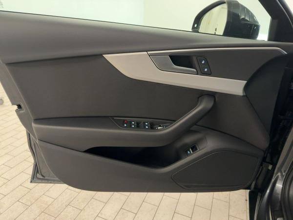 Audi A4 35 TFSI S tronic STDHZG LED NAVI PDC SITZHZG