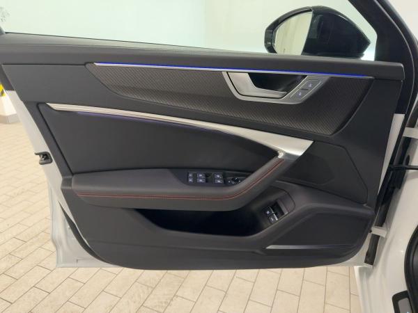 Audi A6 Avant sport 55 TFSI e qu. S tr. 360 PANO NAVI