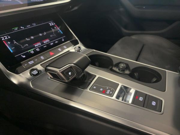 Audi A6 Avant sport 55 TFSI e qu.S tr. AHK MATRIX RFK