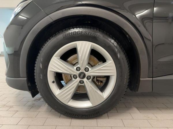 Audi Q4 e-tron Q4 Sportback 35 e-tron MATRIX RFK NAVI HUD