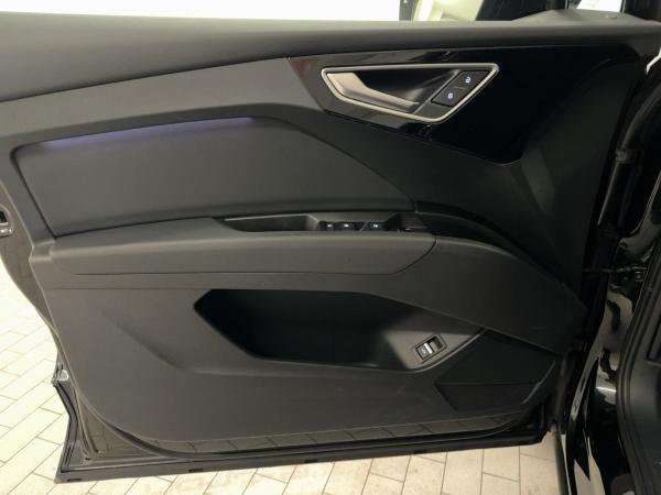 Audi Q4 e-tron Q4 Sportback 35 e-tron MATRIX RFK NAVI HUD