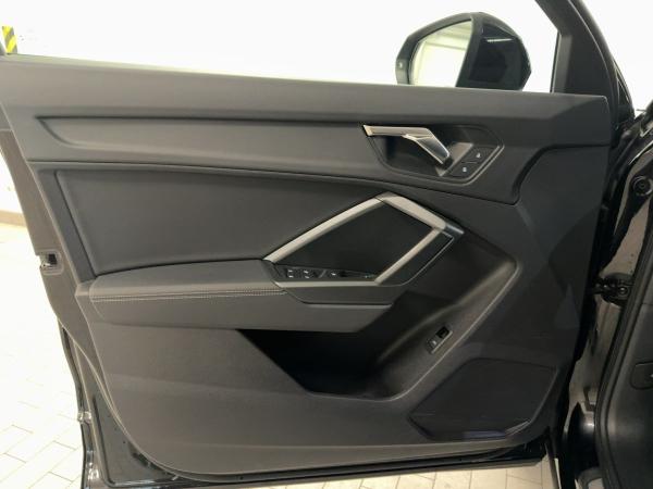 Audi Q3 advanced 35 TFSI 6-Gang VIRTUAL 360° LED NAVI
