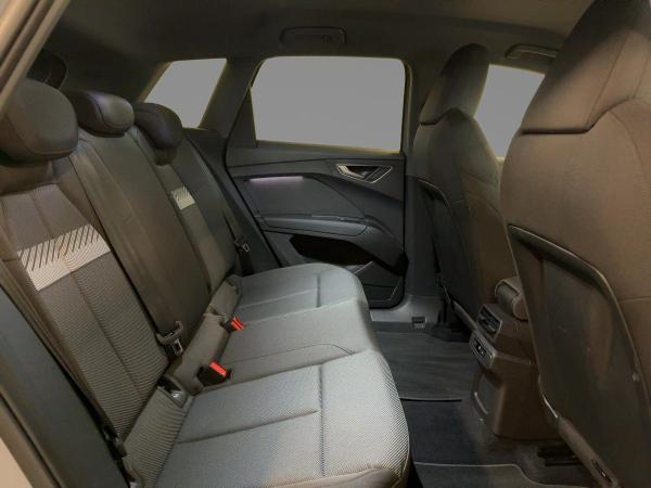 Audi Q4 e-tron Q4 35 e-tron VIRTUAL NAVI PDC RFK DAB SITZHZG