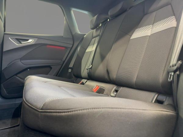 Audi Q4 e-tron 35 Kombiinstrument digital DAB Matrix LED