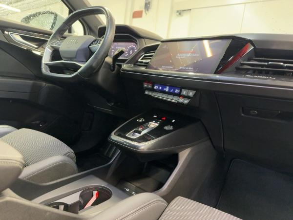 Audi Q4 e-tron S line 40 ACC KAMERA WÄRMEPUMPE