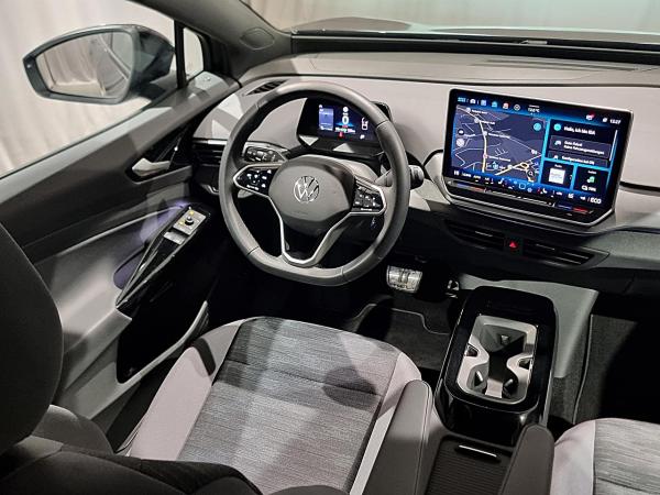 Volkswagen ID.4 Pure IQ-LIGHT Wärmepumpe ACC Ganzjahresreifen