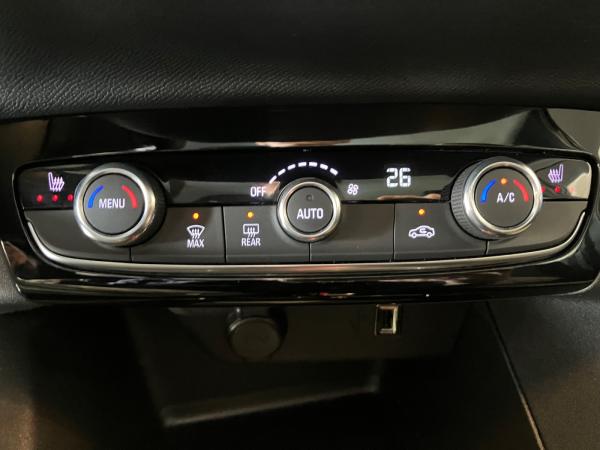 Opel Corsa-e Lenkradheizung,Parkpilot,Tempomat