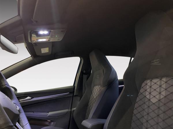 Volkswagen Golf R-Line 1.5l eTSI