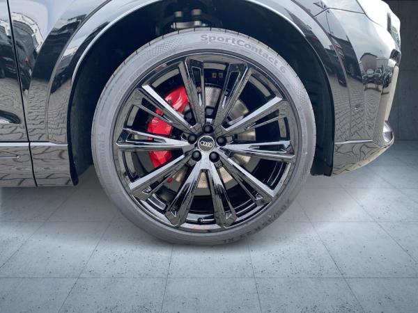 Audi Q8 SUV S line business TFSI e qu. tiptr. PANO 23