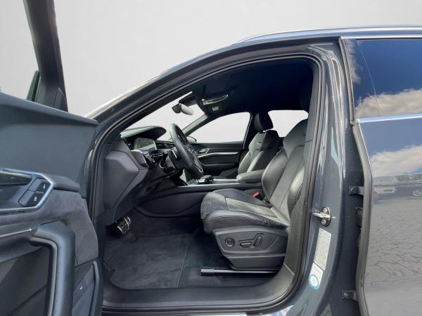 Audi Q8 e-tron S line quattro AHK MATRIX 360°KAMERA ACC NAVI+