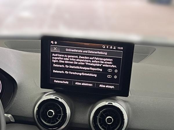 Audi Q2 advanced 35 TFSI Navi Matrix Parken Sportsitze