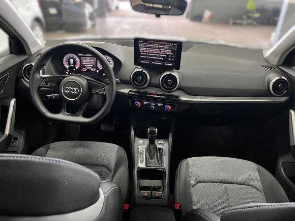 Audi Q2 advanced 35 TFSI Navi Matrix Parken Sportsitze