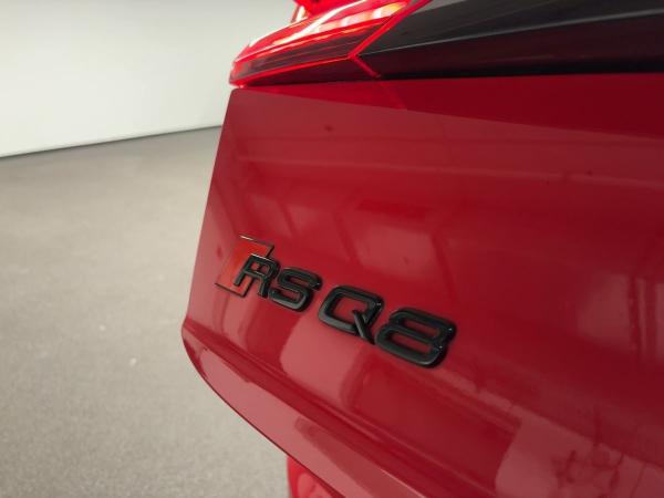 Audi RS Q8 4.0 TFSI qu.tiptr. STDHZG HUD PANO NACHTS