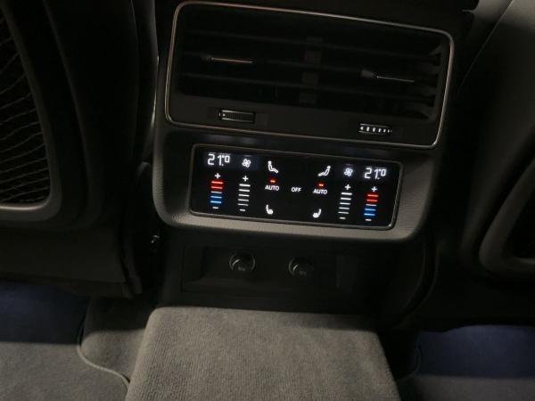Audi Q8 55 TFSI qu.tiptr. AHK MATRIX 360°K HUD VIRTUAL