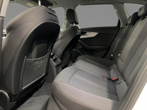 Audi A4 Avant Advanced 40 TFSI qu.S tr. LED RFK