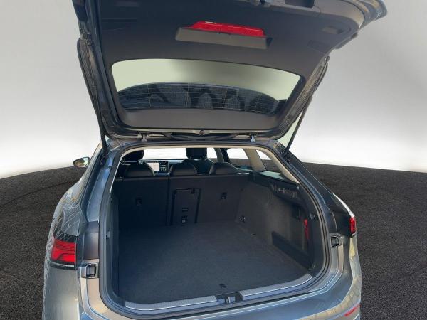 Volkswagen Passat Variant 1.5 TSI eHybrid Navi AHK ACC