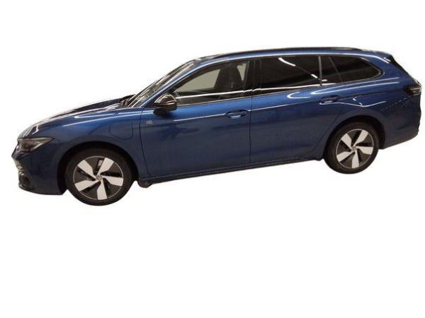 Volkswagen Passat Variant R-LINE BLACK STYLE 1.5eTSI DSG ACC.5J-G.AHK.KAMERA.NAVI+VC.LED.APP-C