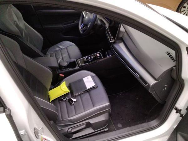 Volkswagen Golf VIII GTE BLACK STYLE 1.5eTSI DSG HYBRID ACC.5J-G.AHK.KAMERA.NAVI+VC.HUD