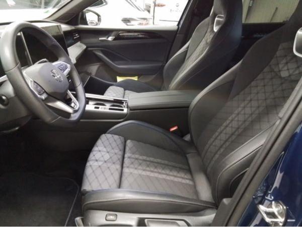 Volkswagen Passat Variant R-LINE BLACK STYLE 1.5eTSI DSG ACC.5J-G.AHK.KAMERA.NAVI+VC.LED.APP-C