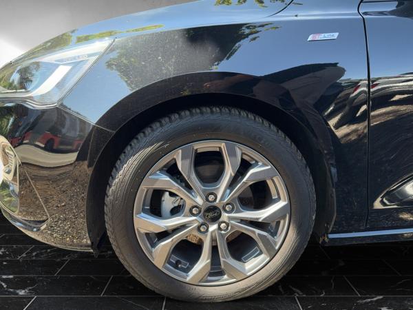 Ford Focus ST-Line X Automatik Sportpaket Bluetooth LED